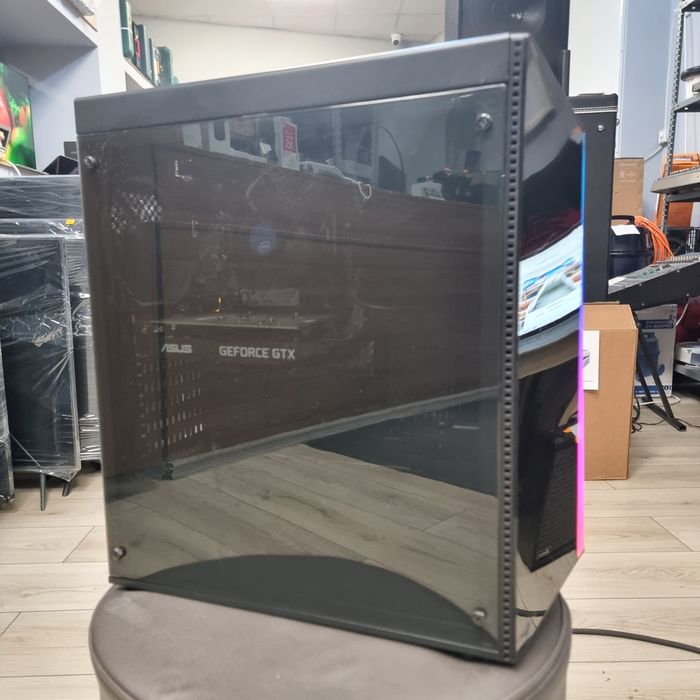 Amanet F28: Unitate PC Aerocool Soft Gaming