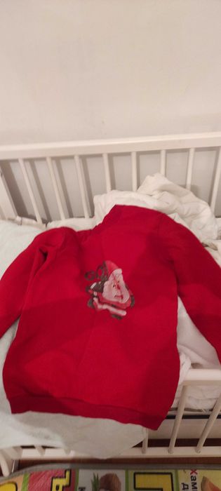 Продается новогодний свитшот унисекс