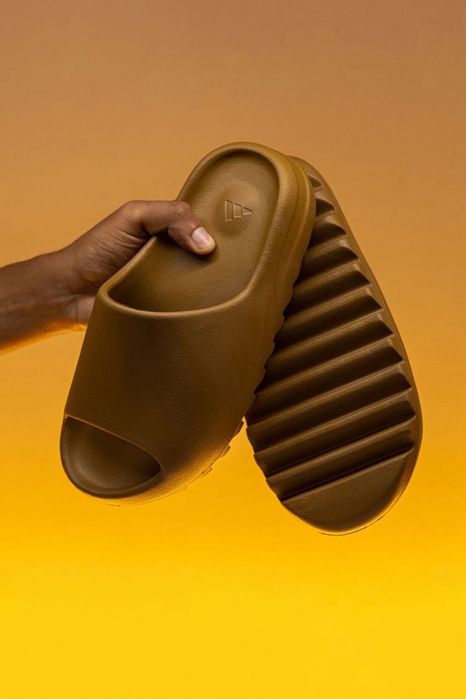 шлепки Adidas Yeezy Slides