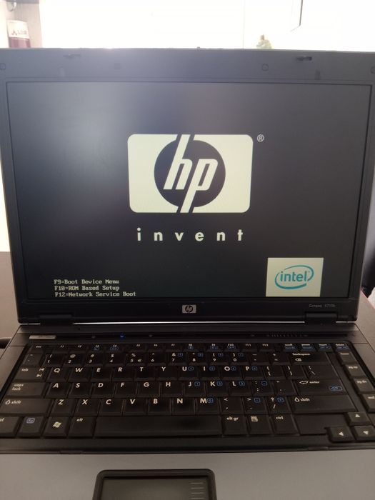 Лаптоп HP Compaq 6710 b