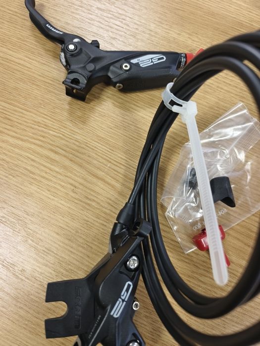 НОВИ Вело спирачки Sram G2 R/ 4 бутални /