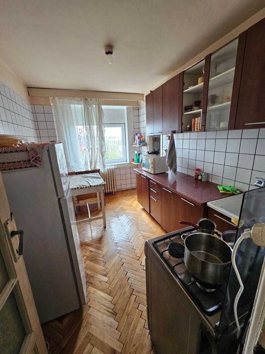 Ofer spre închiriere apartament 2 camere