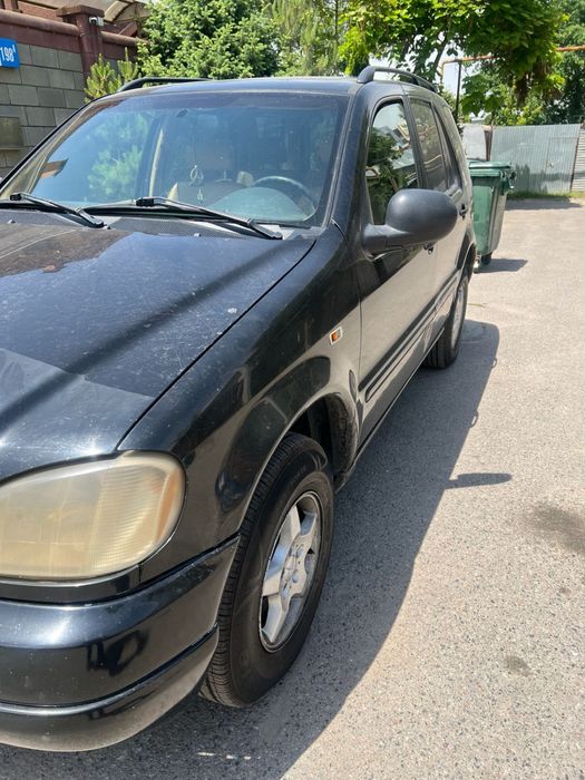 Mercedes Benz ML320