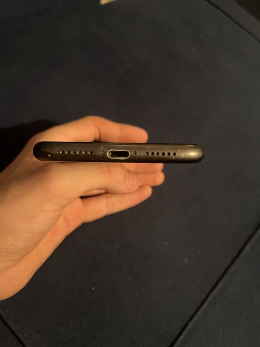 Iphone 11 64gb 78% akb