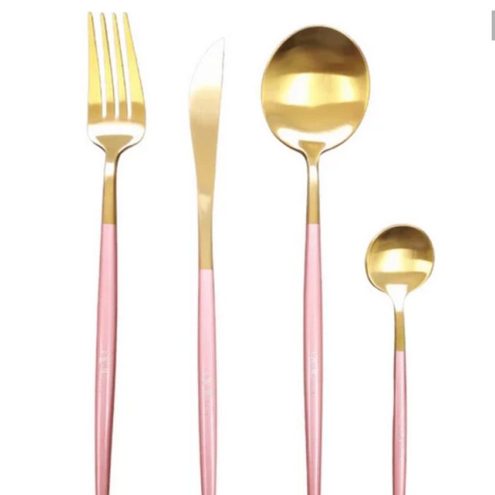 Комплект прибори за хранене от 24 части с луксозен дизайн и магнитна к