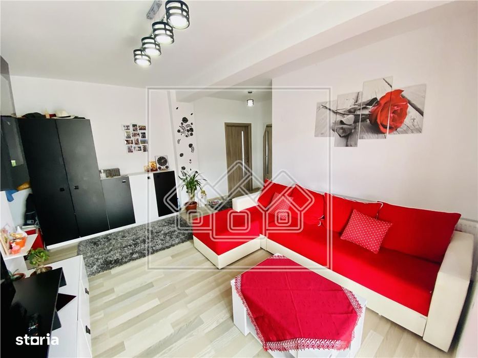 Ap. cu 3 camere si balcon, etaj 5\/7, situat in zona Doamna Stanca