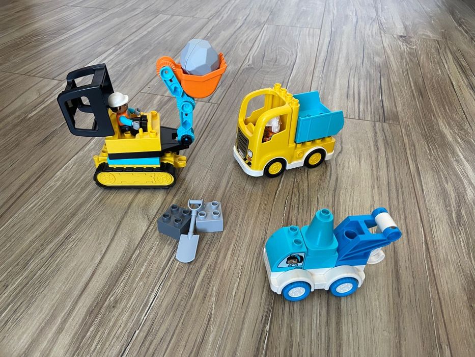 Vând lego duplo pentru băieți