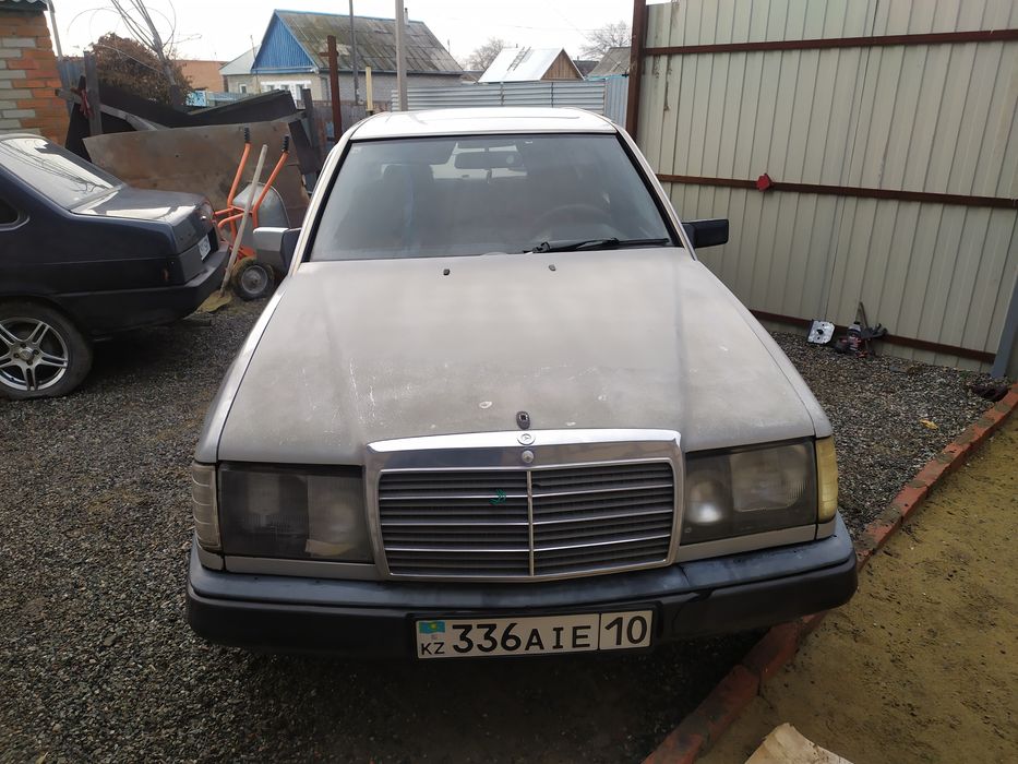 Продам Мерседес Е230