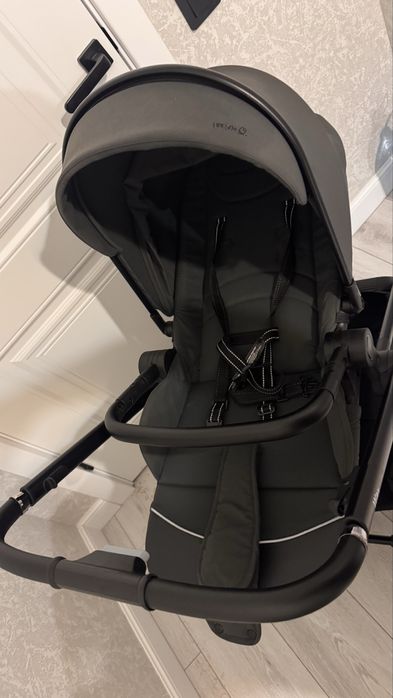 Продам коляску прогулочную