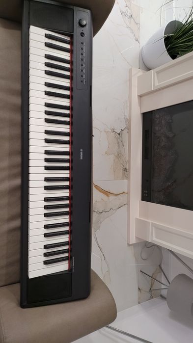 De vânzare orga Yamaha piagero np 11