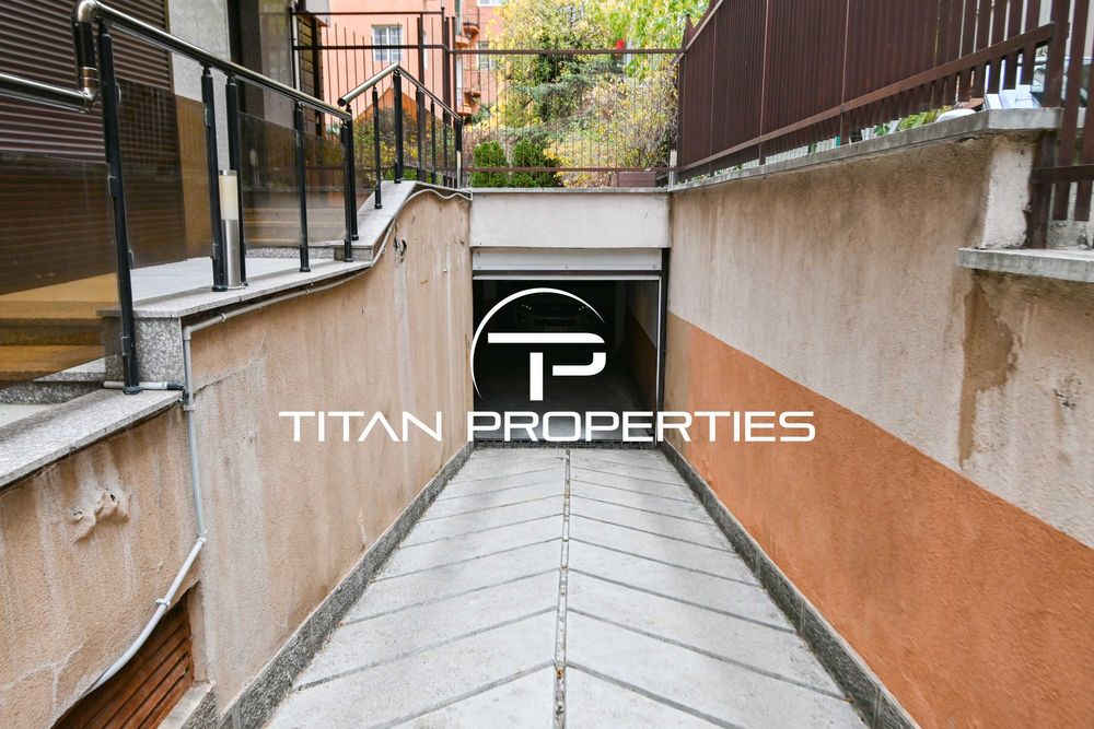 Дава се под наем Тристаен апартамент в София, Център - 200 кв.м за 2000 € - Снимка #20