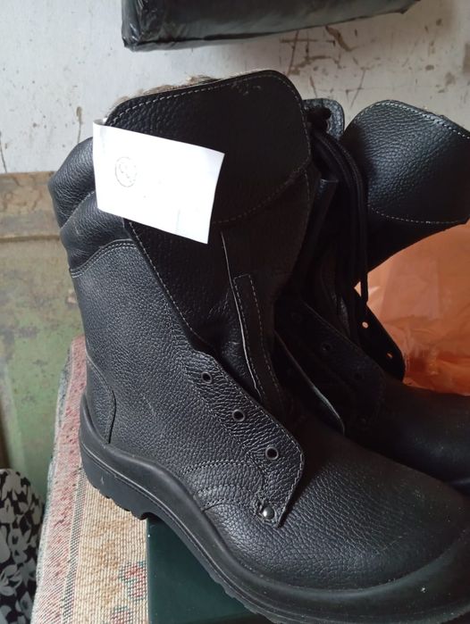 Ботинки ,сапоги спец