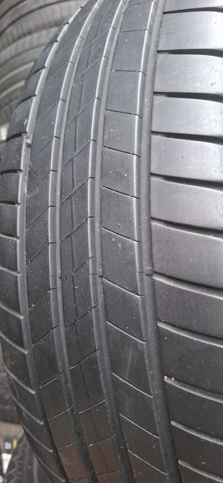 4бр. 215/65/17 Bridgestone 6.5mm грайфер, дот19г.Предлагаме монтаж +++