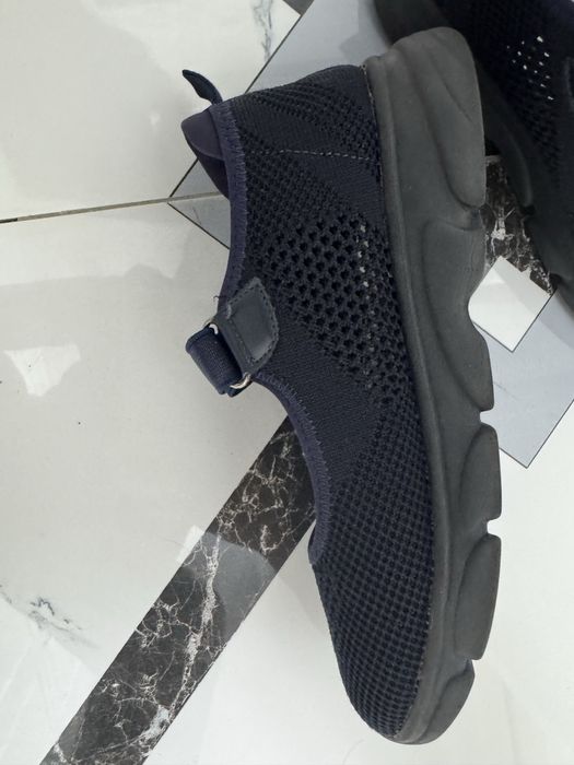 Продам обувь для девочки