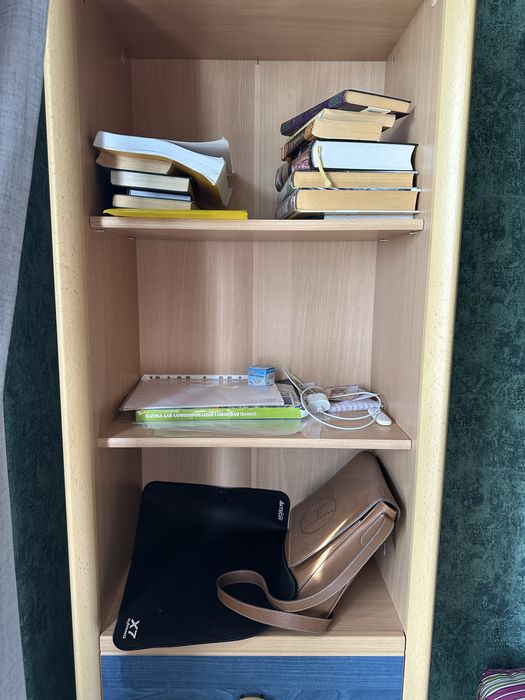 Продам шкаф в команту