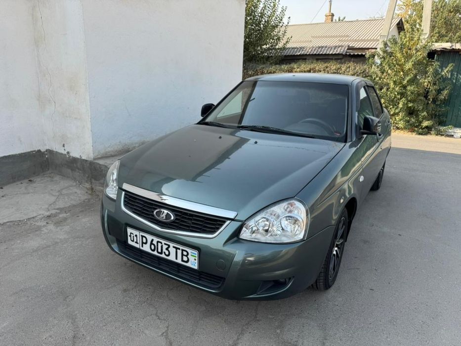 Продаю приору 2, 2010 года