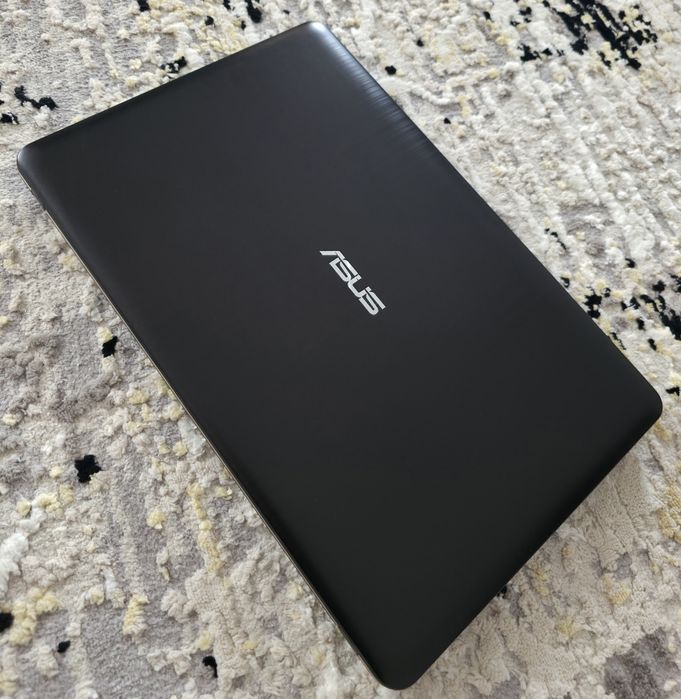 Ноутбук ASUS X540M
