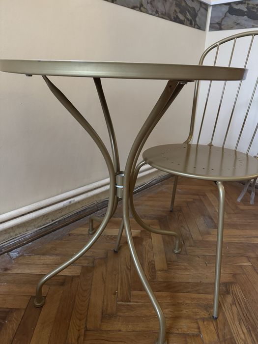 Masa cu scaune (mai multe bucati disponibile)