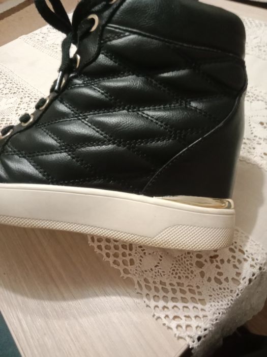 Adidași Aldo numărul 33