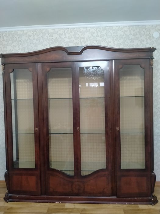 Қоңыр тусті горка сатылады.