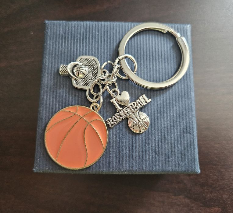 Ключодържател- подарък за футболист/баскетболист/волейболист