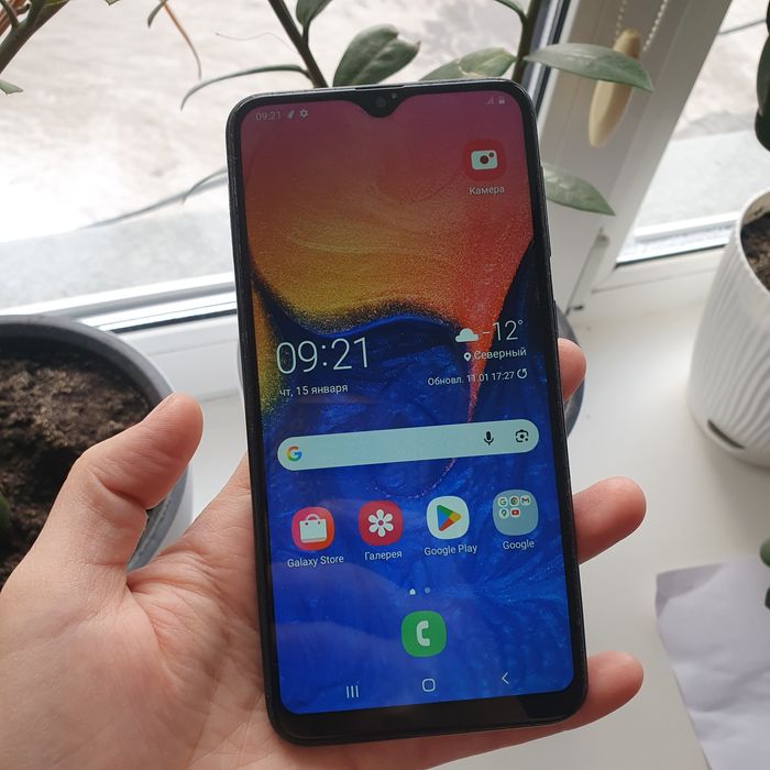 Galaxy A10  память 32гб