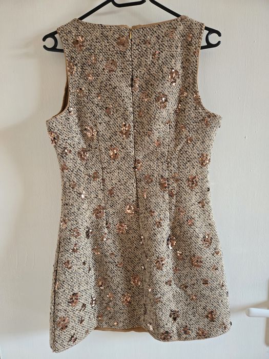 Елегнатна рокля с блясък