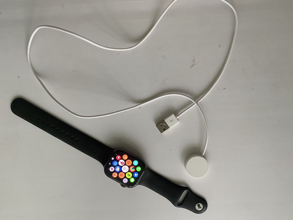 Продам смарт часы apple watch 10 series