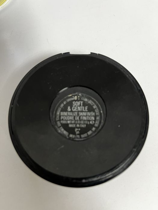 Мерцаюшая пудра-хайлайтер