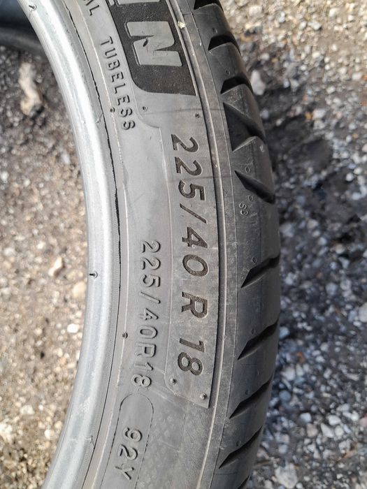 Продава една гума 225 40 18 цола,Мишелин,лятна,ДОТ 2021