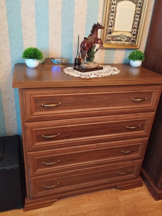 Спальный гарнитур