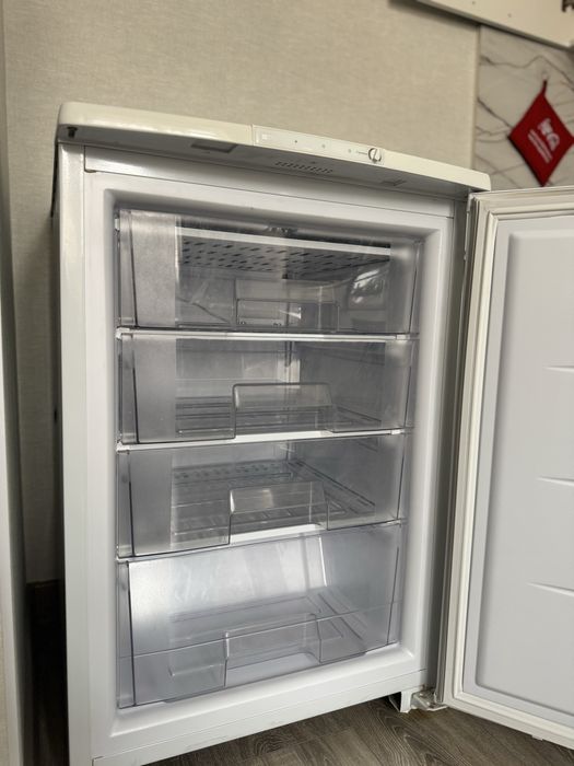 Продам морозильную камеру.