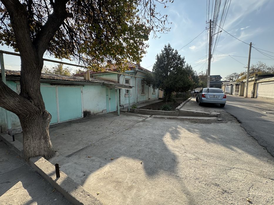 Продаю участок 6 соток в 9 км от центра 35.000 за сотку Мирабадский