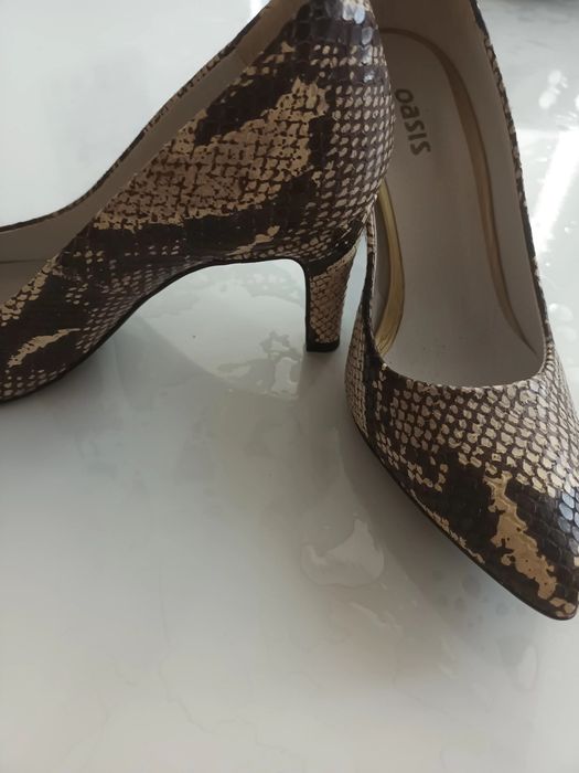 Pantofi din piele noi nr 36