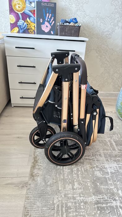 Продам коляску InIng Baby