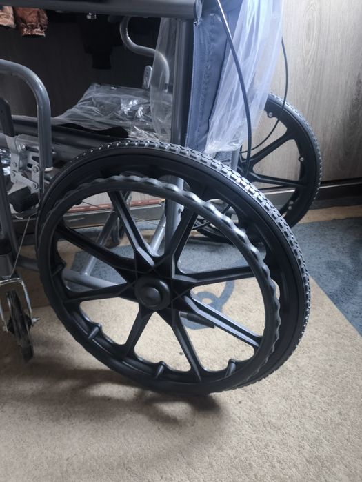 Инвалидное кресло