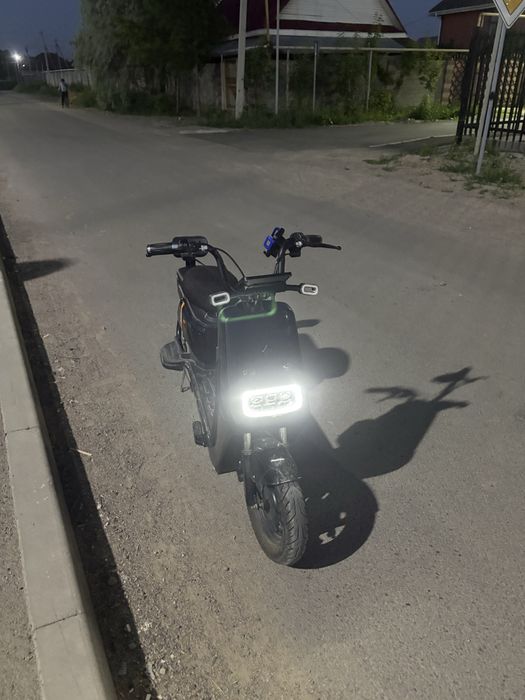 Электроный скутер
