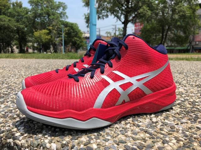 Продавам чисто нови маратонки Асикс/Asics