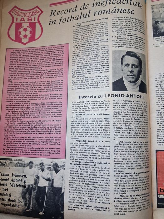 Revista Fotbal Universiada ’81 cu Nadia Comăneci pe copertă – raritate 1981