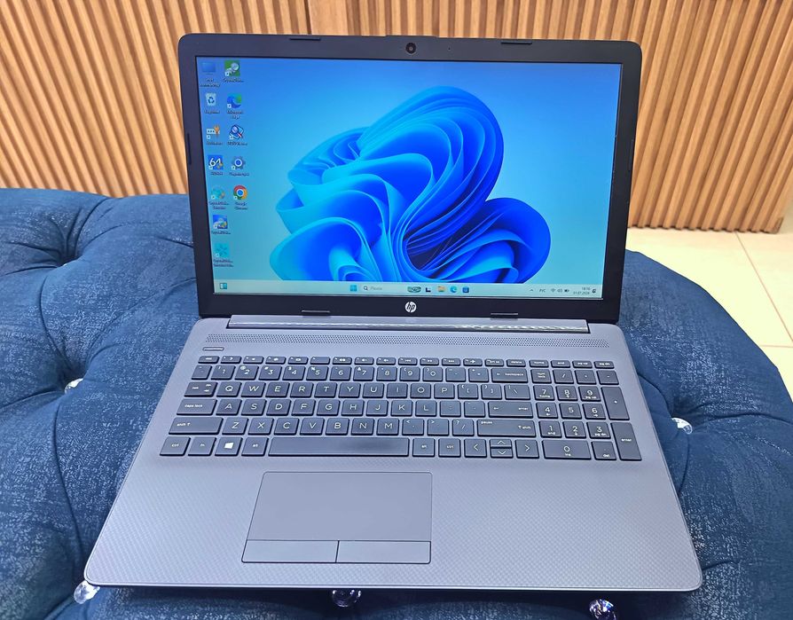 Noutbuk HP 255 G7