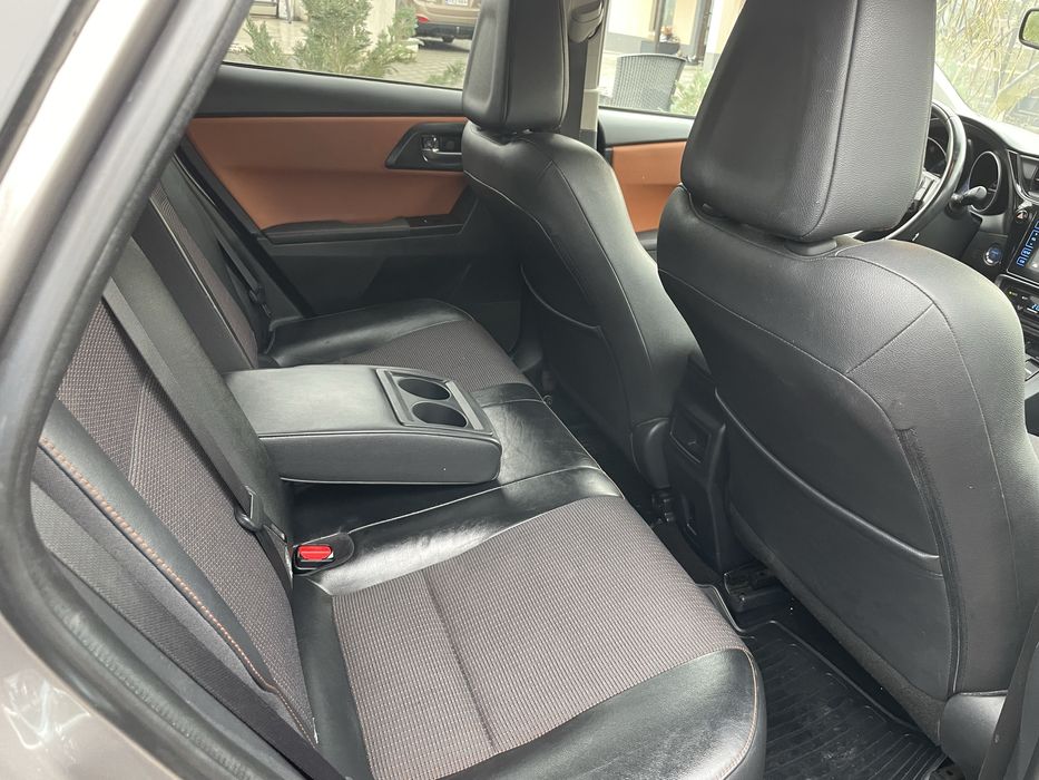 Toyota  Auris an fab 2016 motor 1.8  hibrid