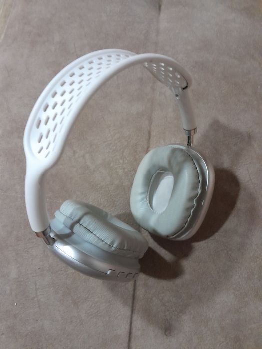 Продам наушники P9