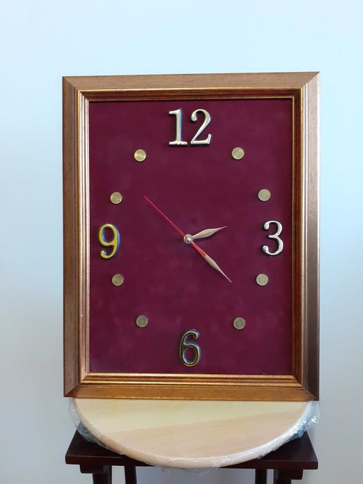 Ceas decorativ lucrat manual