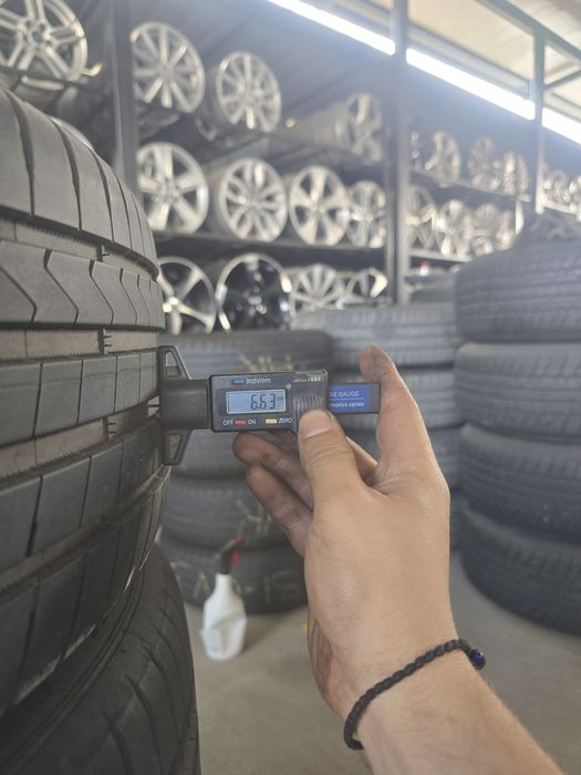 4 Броя 235/55/17 Hankook 2x6,6mm 2x6,3mm 24dot