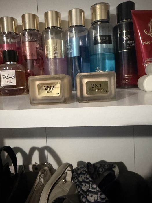 Фон дьо тен Estee lauder двата-50€