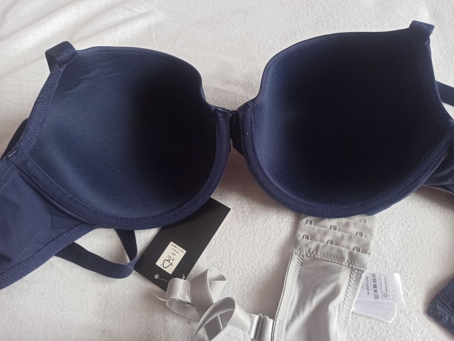 Сутиени 2 броя за 6 евро