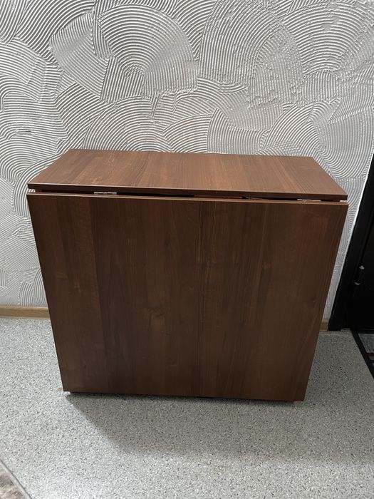 Раскладной шкаф для гостиной