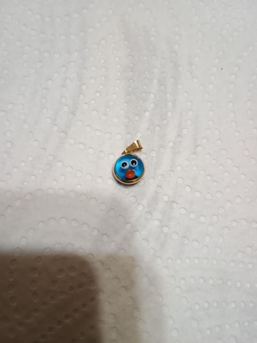 Златна висулка запазена