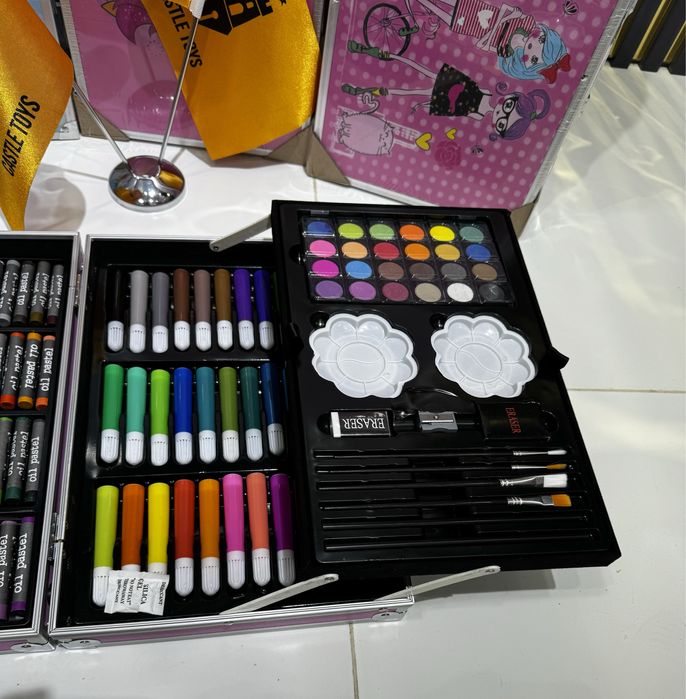 Набор для рисования качество очень хорошо 145.шт