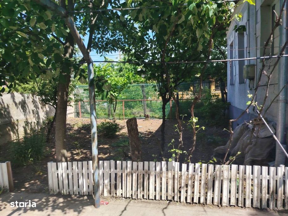 Casa de vanzare, 741 mp teren, zona Cosoveni -Dolj